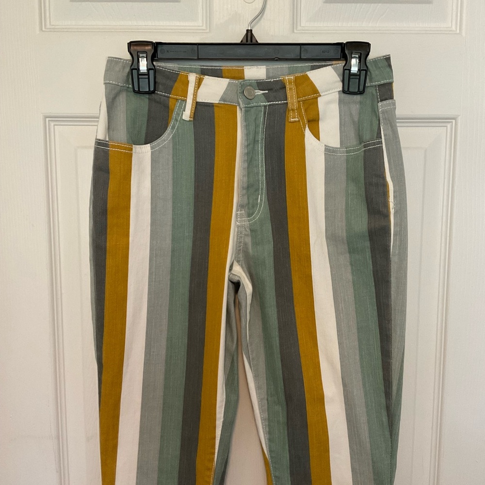 Saints & Hearts Striped Raw Hem Bell Bottom Flare Jeans - Picture 4 of 11